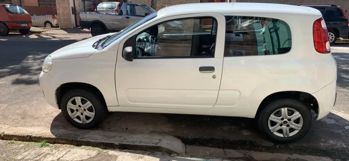 Fiat Uno Furgão 1.0 Fire Flex 8V 3P 2014