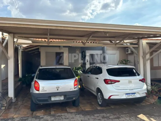 Casa à Venda em Jardim Ipanema - 3 Dormitórios e Suíte