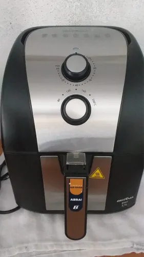 Airfryer Britânia 5,5 litros