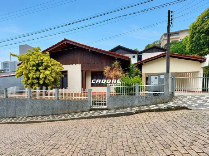 Casa à venda no bairro Garcia | Cadore Imóveis