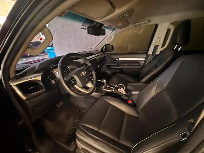 Toyota Hilux CD SRX 4X4 2.8 TDI 16V Diesel Aut. 2021