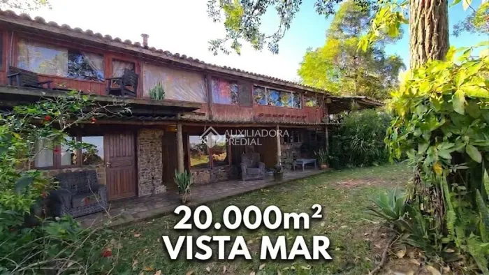 Sítio com 2 Hectares, 8 Suítes e Vista para o Mar em Garopaba/SC