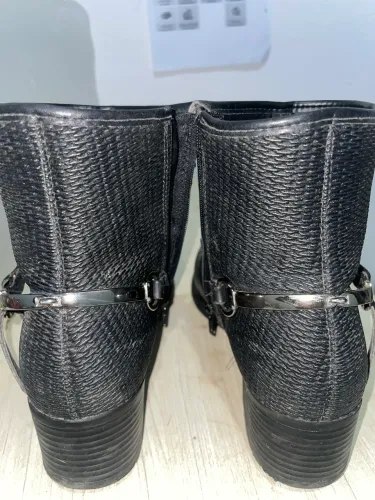 Bota cano curto