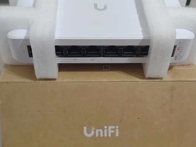 Unifi Usw Lite 8 poe - Novo
