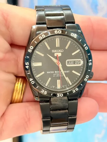 Vende-se Seiko 5 Black - SNKE034