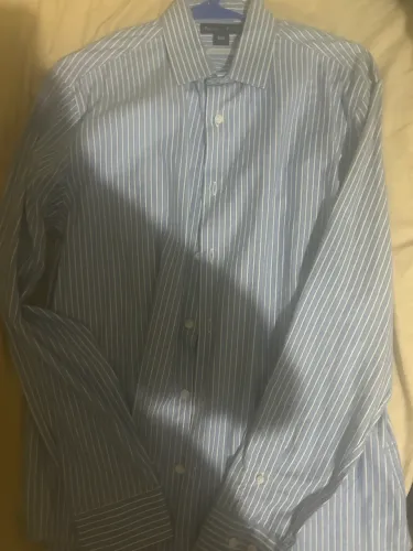 camisa social manga longa, azul claro. Nova.