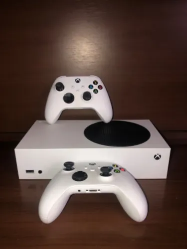 Xbox série s - 2 controles