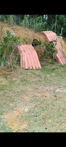 Vende telhas de plástico usadas