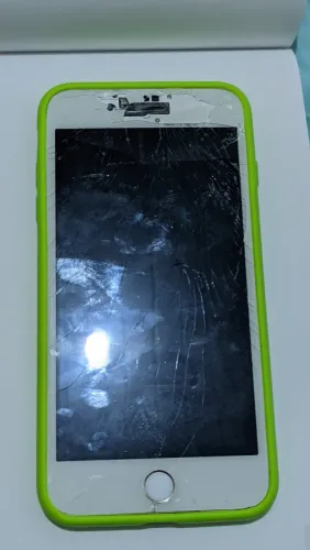 Iphone 8 Plus Com defeito
