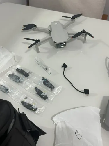 Drone DJI Mini 2 SE Fly More Combo