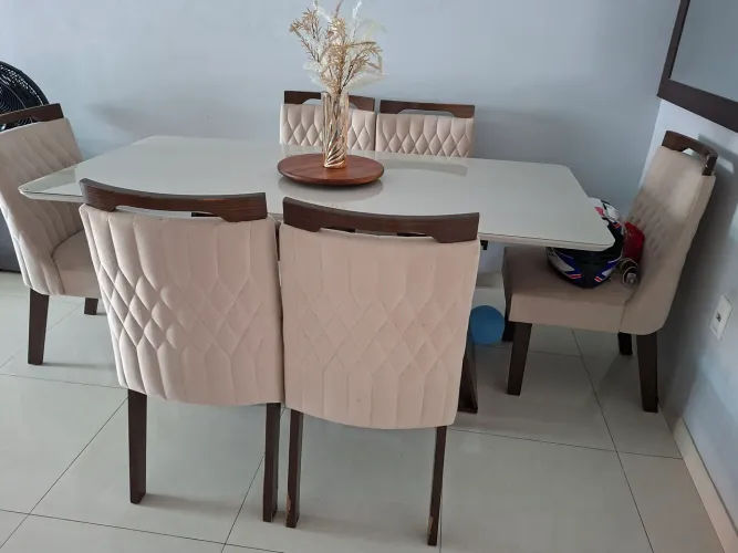 Mesa de jantar 6 cadeiras