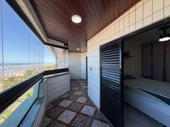 Apartamento com 3 dormitórios FRENTE MAR à venda, 125 m² por R$ 750.000 - Vila Caiçara - P