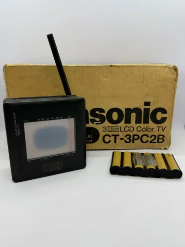 TV Portátil Panasonic CT-3PC2B LCD Color 3? Vintage Made in Japan com Caixa