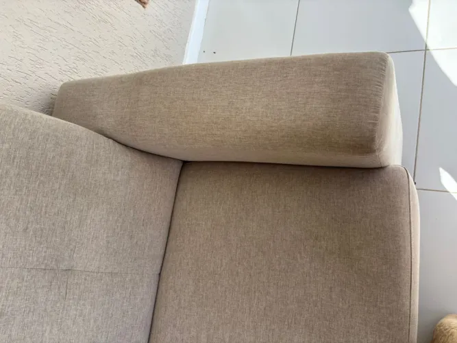 Sofá 3 lugares confortável 
