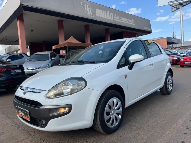 Fiat Punto Attractive 1.4 Fire Flex 8V 5P 2013