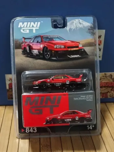 Mini GT - Skyline