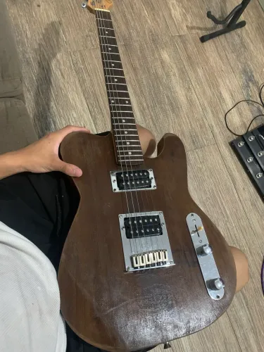 Vendo Guitarra telecaster Feita por Luthier, braço de uma outra guitarra minha