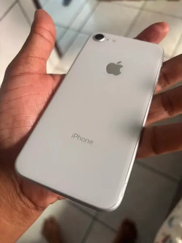 iPhone 8