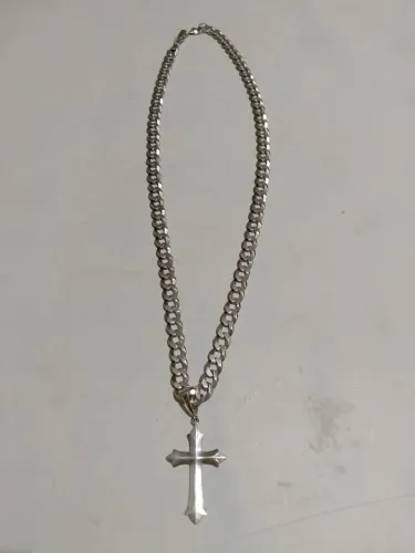 Corrente de prata com pingente cruz 925 70cm 12mm