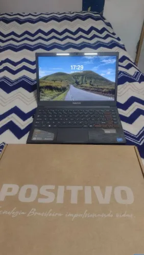 Vende um notebook semi novo com todos acessessorios funcionando perfeitamente sp *