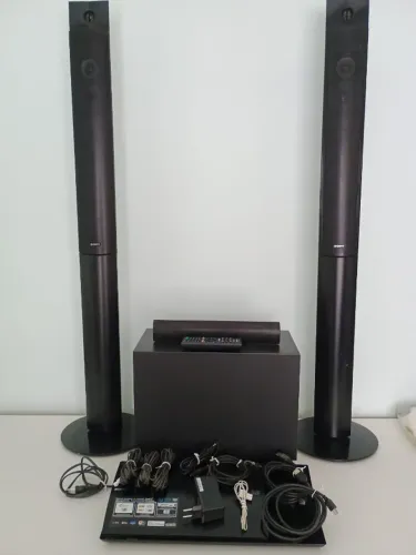 HomeTheather Marca SONYmodelo HBD-N990W - COM CENTRAL BLUE RAY EXCELENTE.