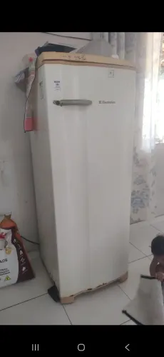 Vendo geladeira *62