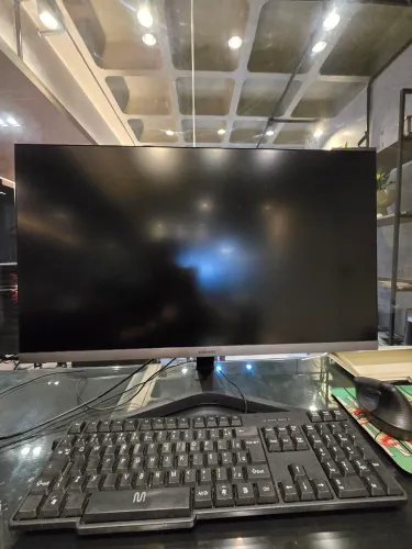Monitor UHD Samsung 28" 4K
