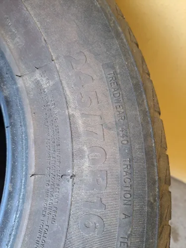 Pneu 245 70 16