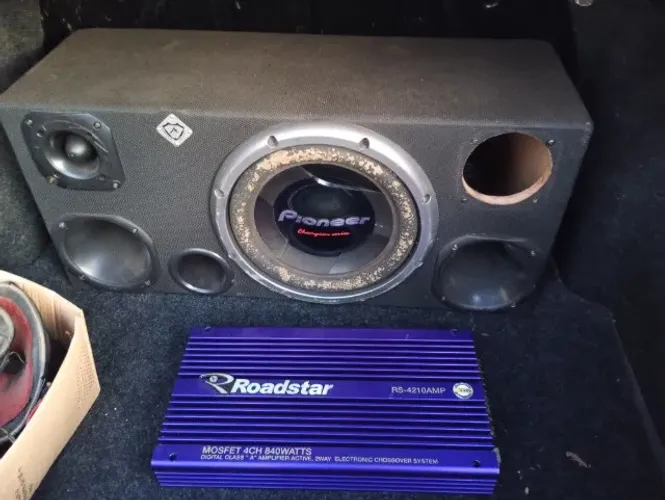 Caixa Selada Com Potência Roadstar 840