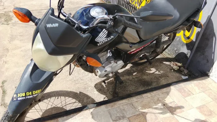 Moto muito boa para trabalha.