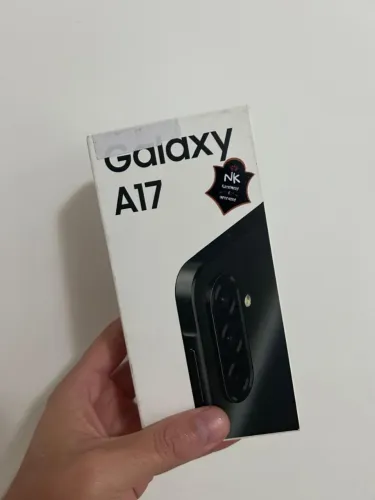 Galaxy A17 4G 8 GB RAM, 256 GB, comprado 06/07/2026, possui nota fiscal