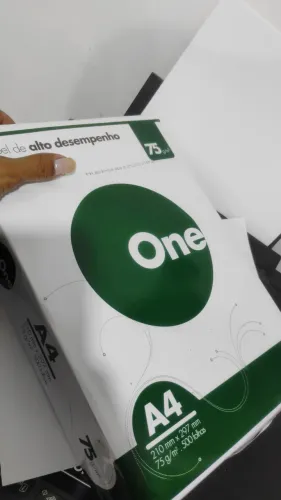 Resma com 500 folhas de  ofício
