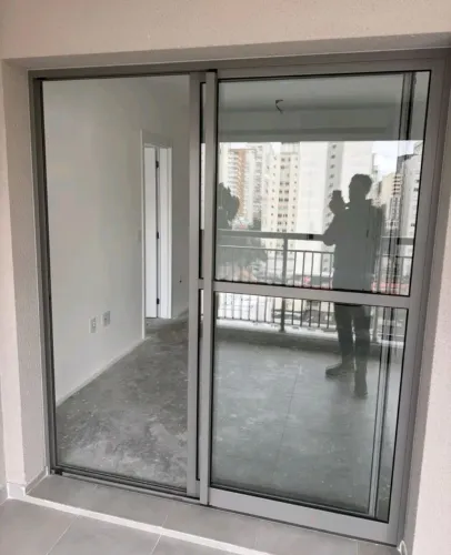 Porta alumínio 1,78 X 2,14 linha suprema