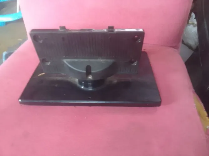 Pés de tvs