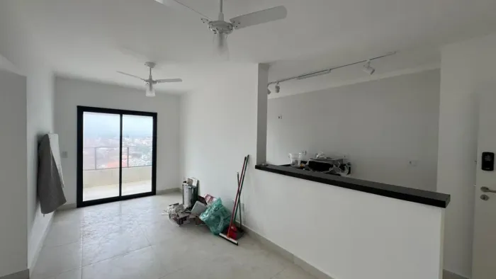 Apartamento com 2 dormitórios à venda, 65 m² por R$ 520.000,00 - Maracanã - Praia Grande/S