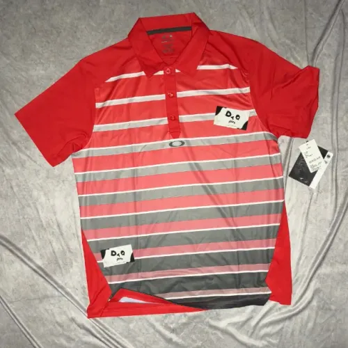 Polo Oakley Golf Hydrolix Vermelha Listrada