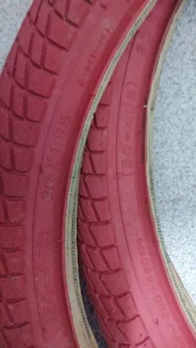 Pneus Kenda tipo bike ExtraLight cada uma