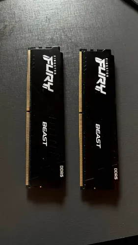 2 Memórias Kingston Fury Beast DDR5 32GB 5200MHz