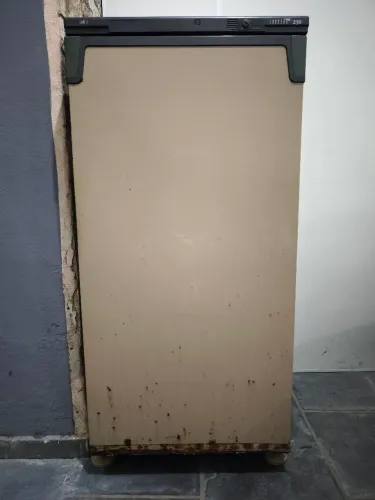 Freezer Vertical Consul 230L | 4 Gavetas | Funcionando | R$ 600