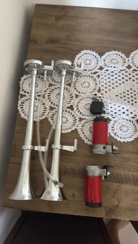 Vendo 2 buzina marítima com controle de longa distância e compressor