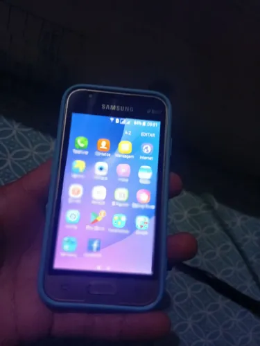 Celular Samsung Galaxy j1 Mini funciona perfeitamente ?