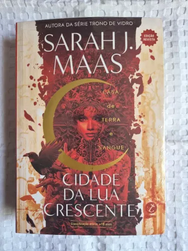 Cidade da Lua Crescente: casa de terra e sangue