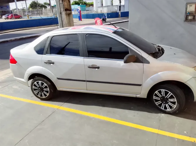Ford Fiesta Sed. Personnalite 1.0 8V 4P 2005