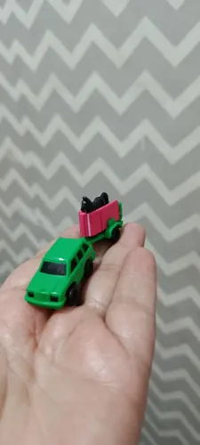 Miniatura Kinder Ovo Anos 90 - SUV Verde Com Reboque E Cavalo K95n46