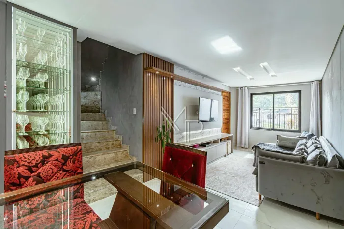 Sobrado com 3 dormitórios à venda, 150 m² no Boqueirão - Curitiba/PR