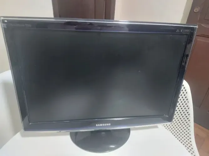 Monitor Samsung 21