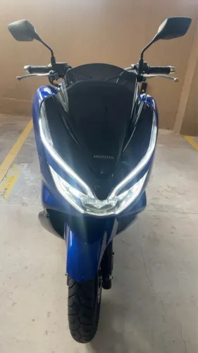 PCX 150 Moto impecável - Baixa quilometragem, revisões em dia e pronta para rodar!