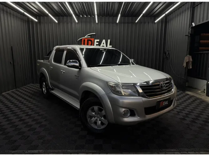 Toyota Hilux CD SRV 4X4 2.7 Flex 16V Aut. 2013