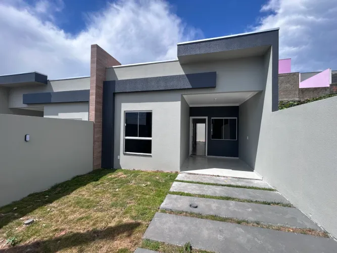 Casa nova, suíte + 1 com sobra de terreno!