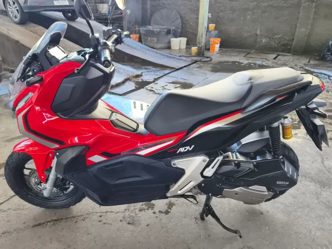 Moto ADV 150